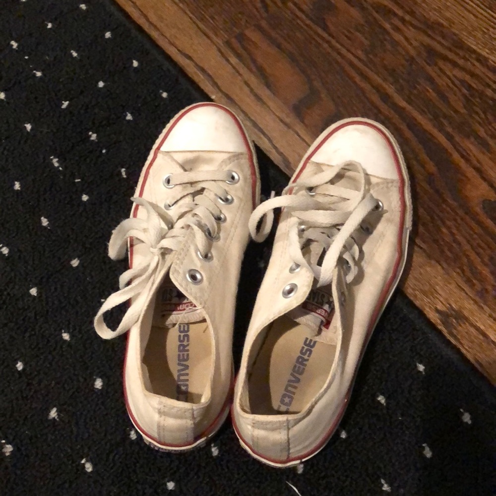 Converse🤍 - Picture 4 of 7